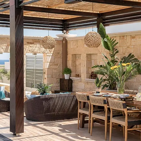 Villa Peacock Daratsos